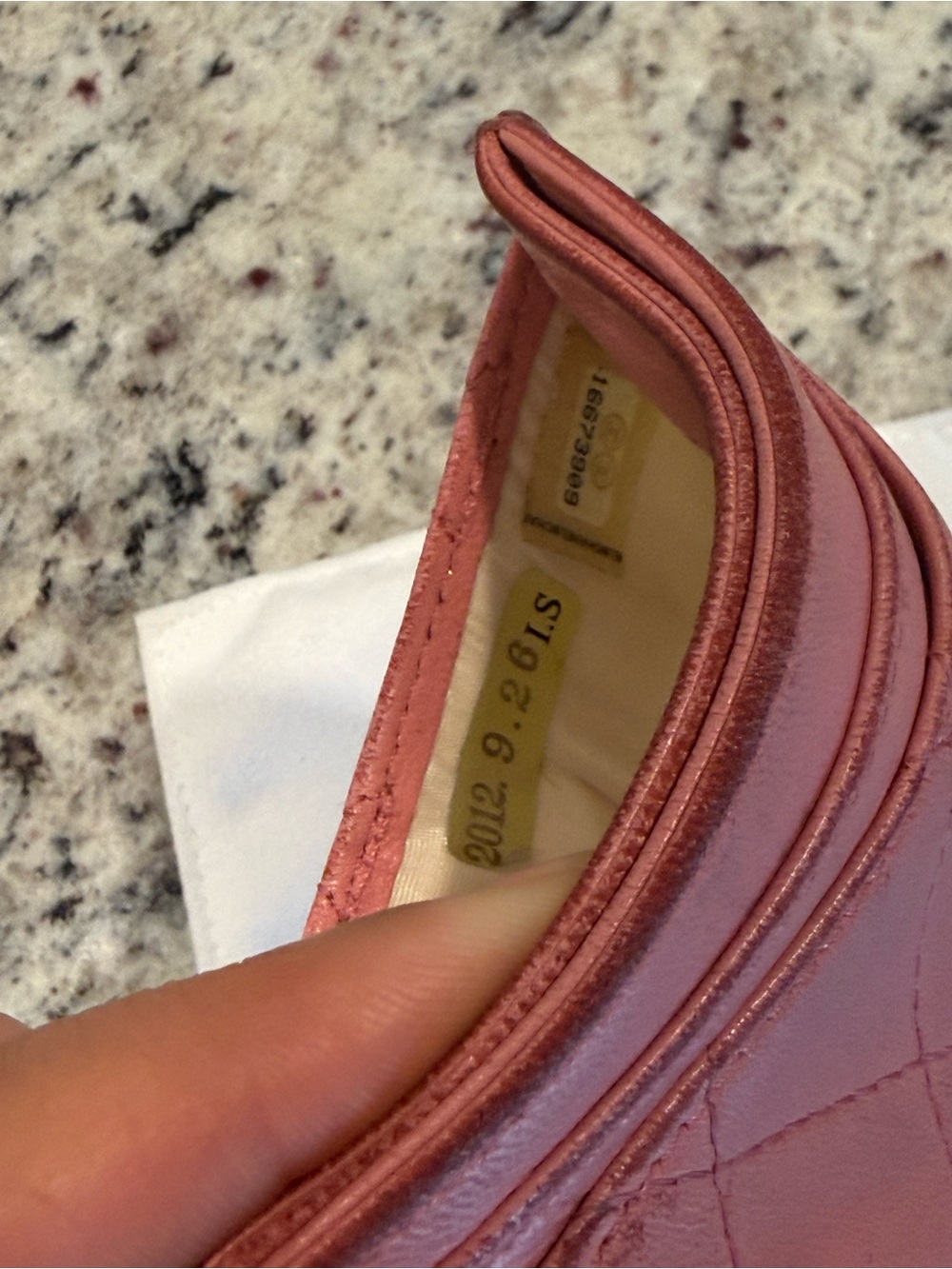 CHANEL Quilted Card Holder in Rose Pink - Picture 4 of 6